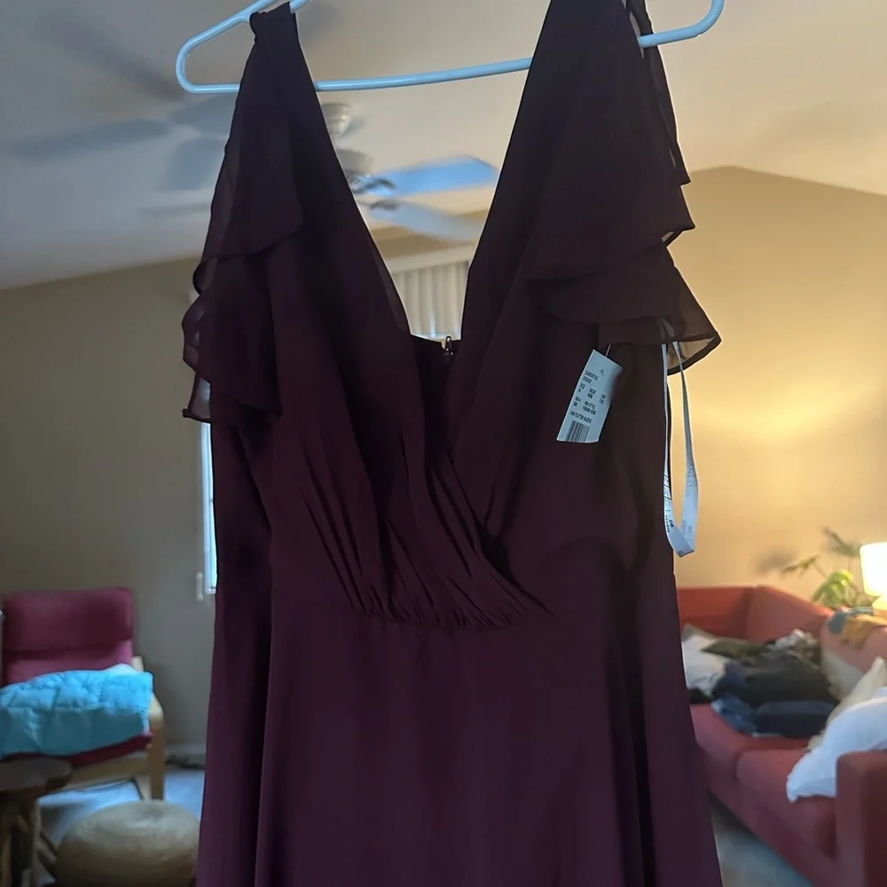 David's Bridal Flutter Sleeve Dress - Picture 4 of 4